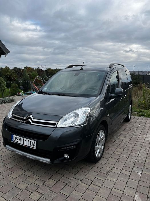Citroën Berlingo Citroën Berlingo 1.6 Diesel 90 KM • Automat • 2017 r. • 127 000 km