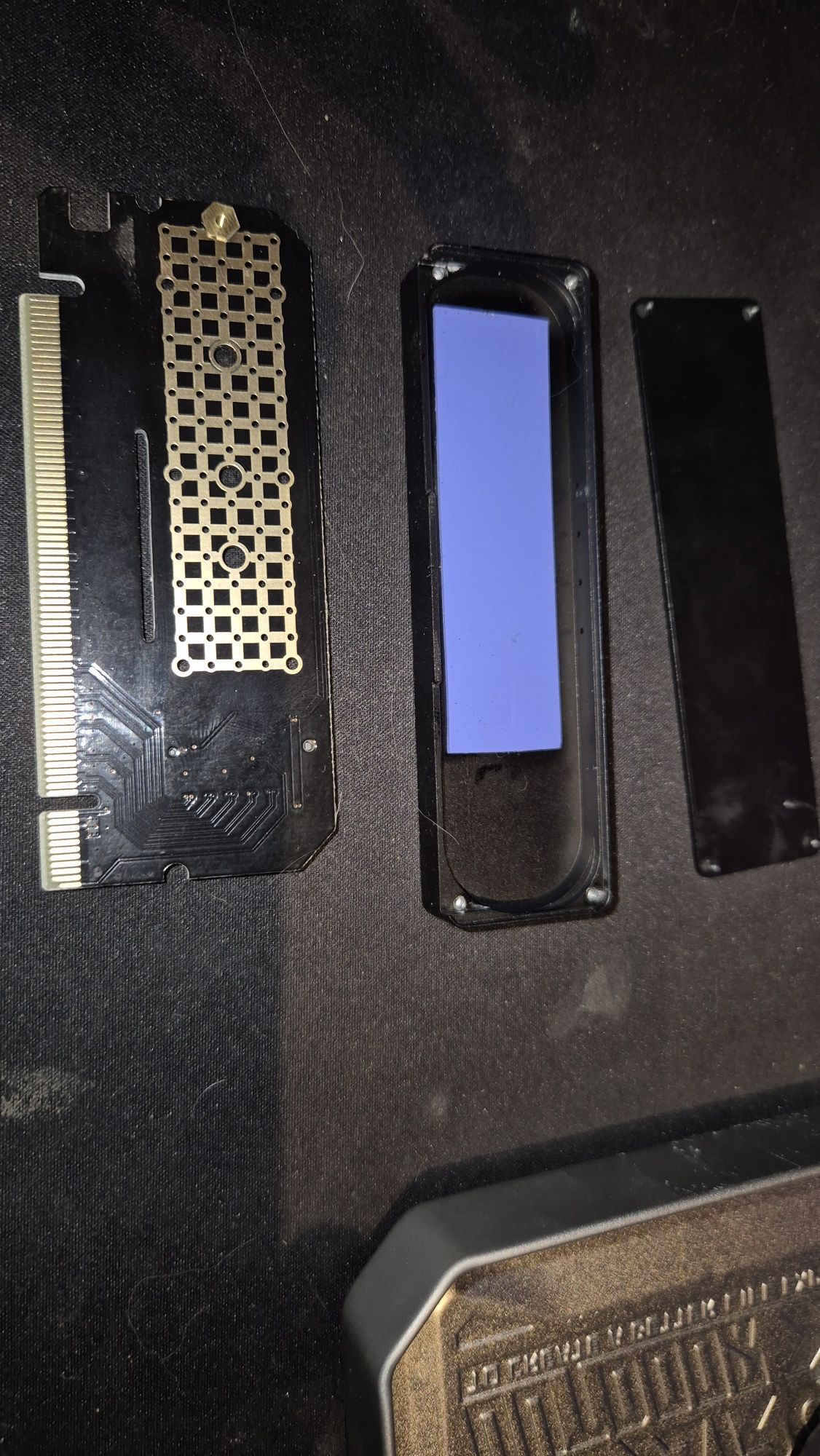Adapter PCIe x16 na M.2 NVMe + pasywna chłodnica