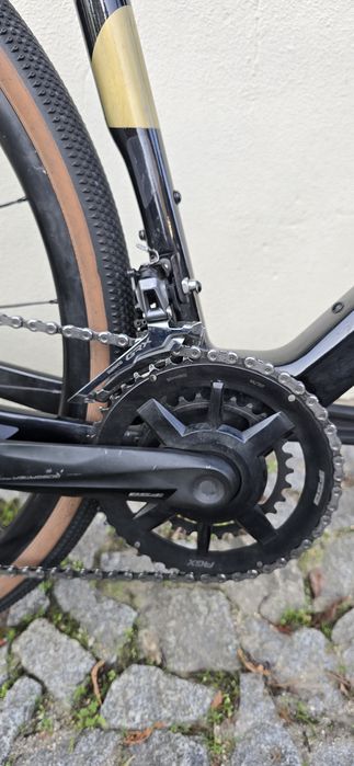 Bicicleta gravel carbono