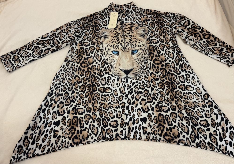 Tunika oversize WAWA w panterkę z dużym nadrukiem lamparta — nowa