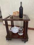Mesa tabuleiro com rodas