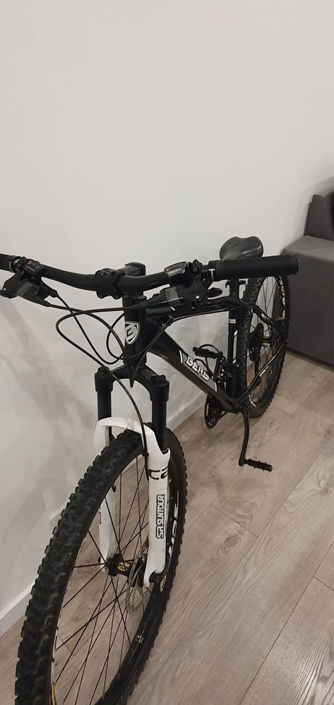 Bicicleta berg trailrock roda 26