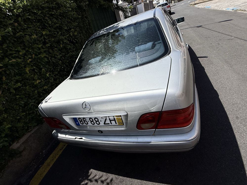Mercedes E220 W210