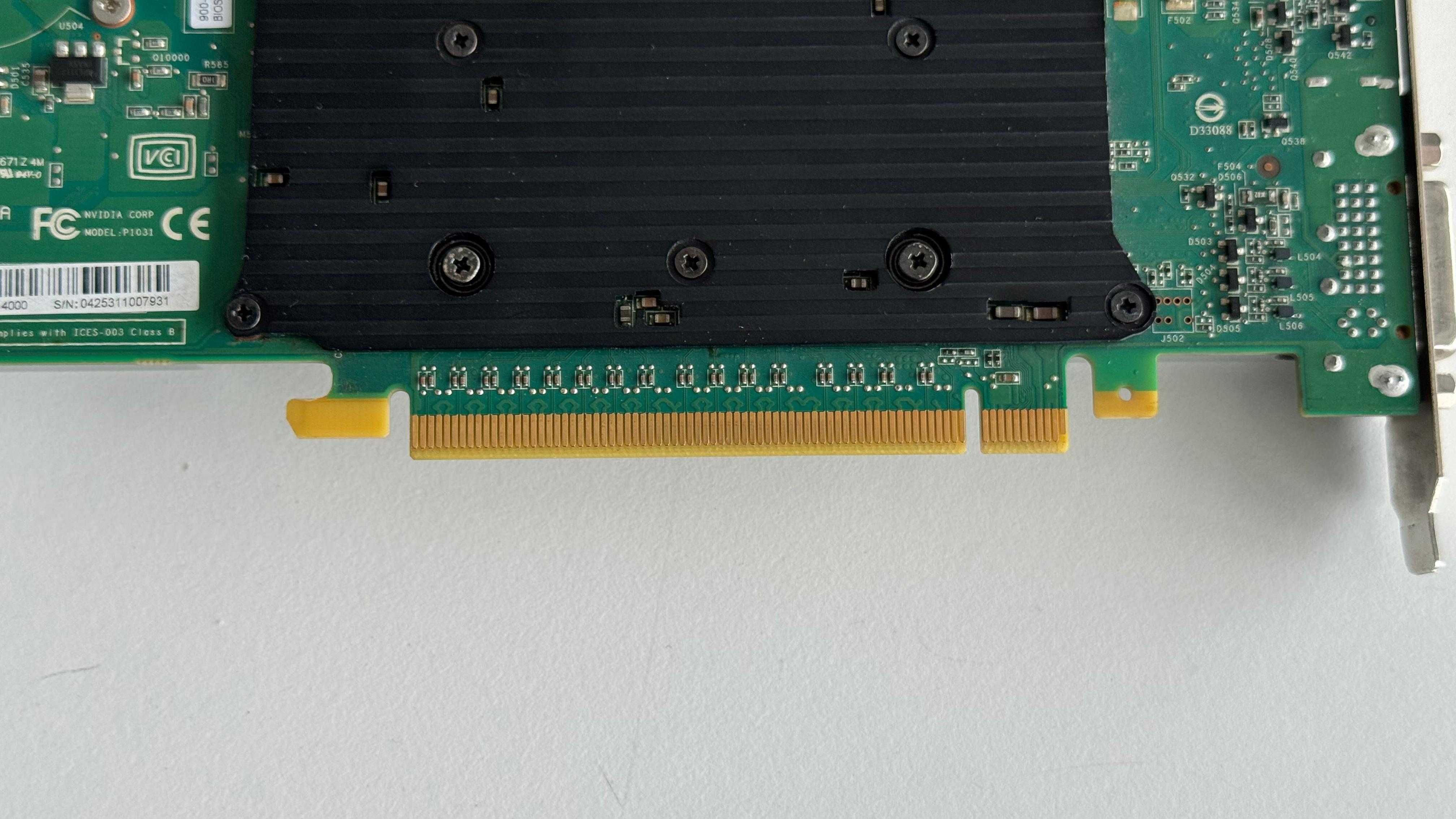 Placa gráfica - NVIDIA Quadro 4000