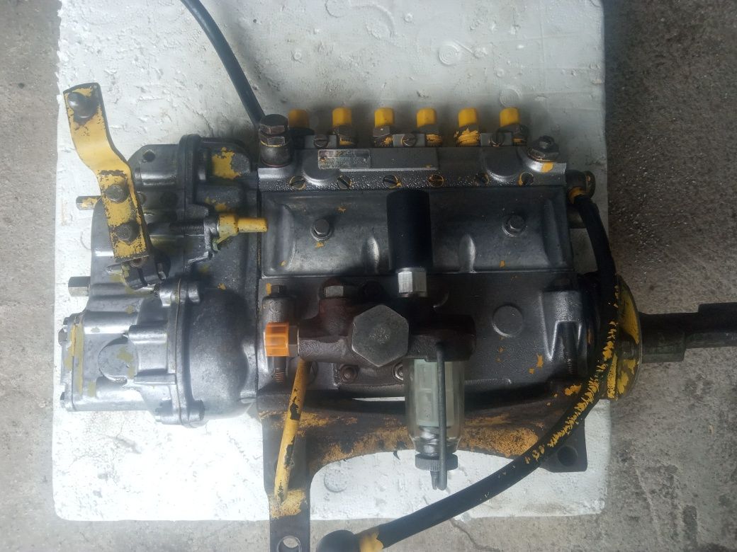 Pompa wtryskowa Bosch Mercedes om360 New Holland, Claas Dominator
