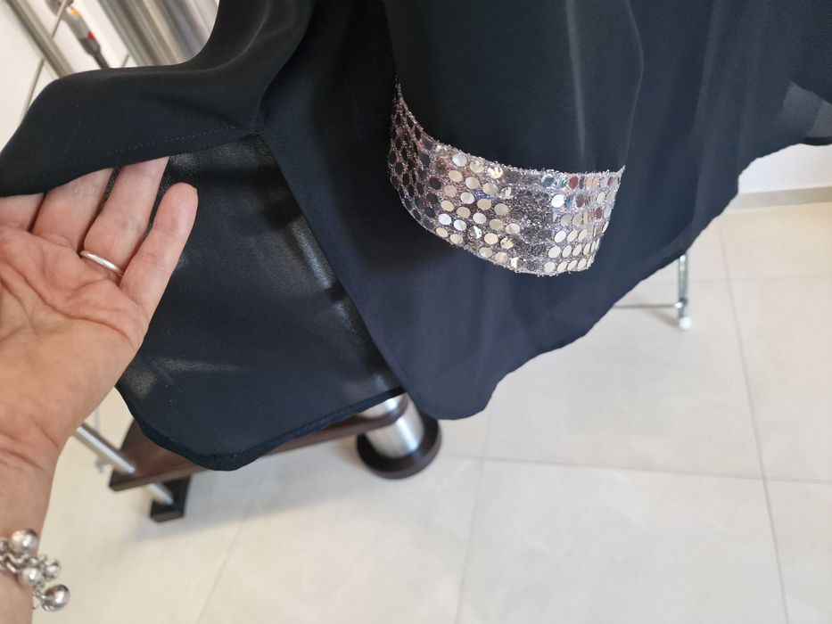 Elegancka tunika oversize z cekinami – stan bardzo dobry