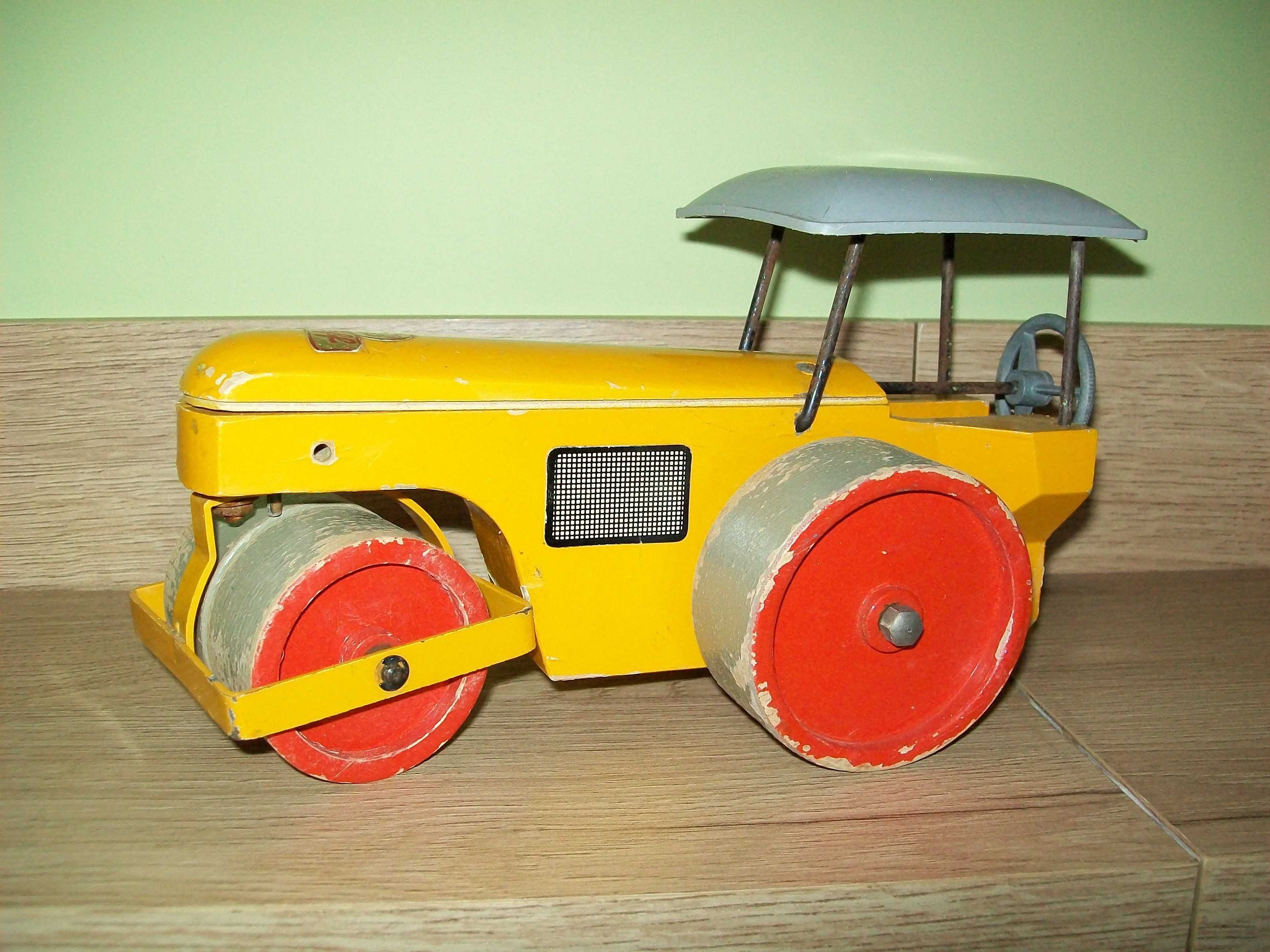 drewniana zabawka z lat 50-tych walec drogowy STEIFF