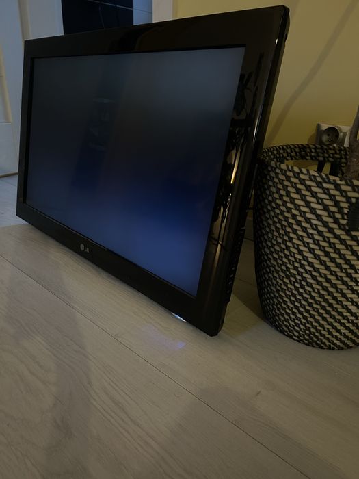 Telewizor LG32LD465 + uchwyt