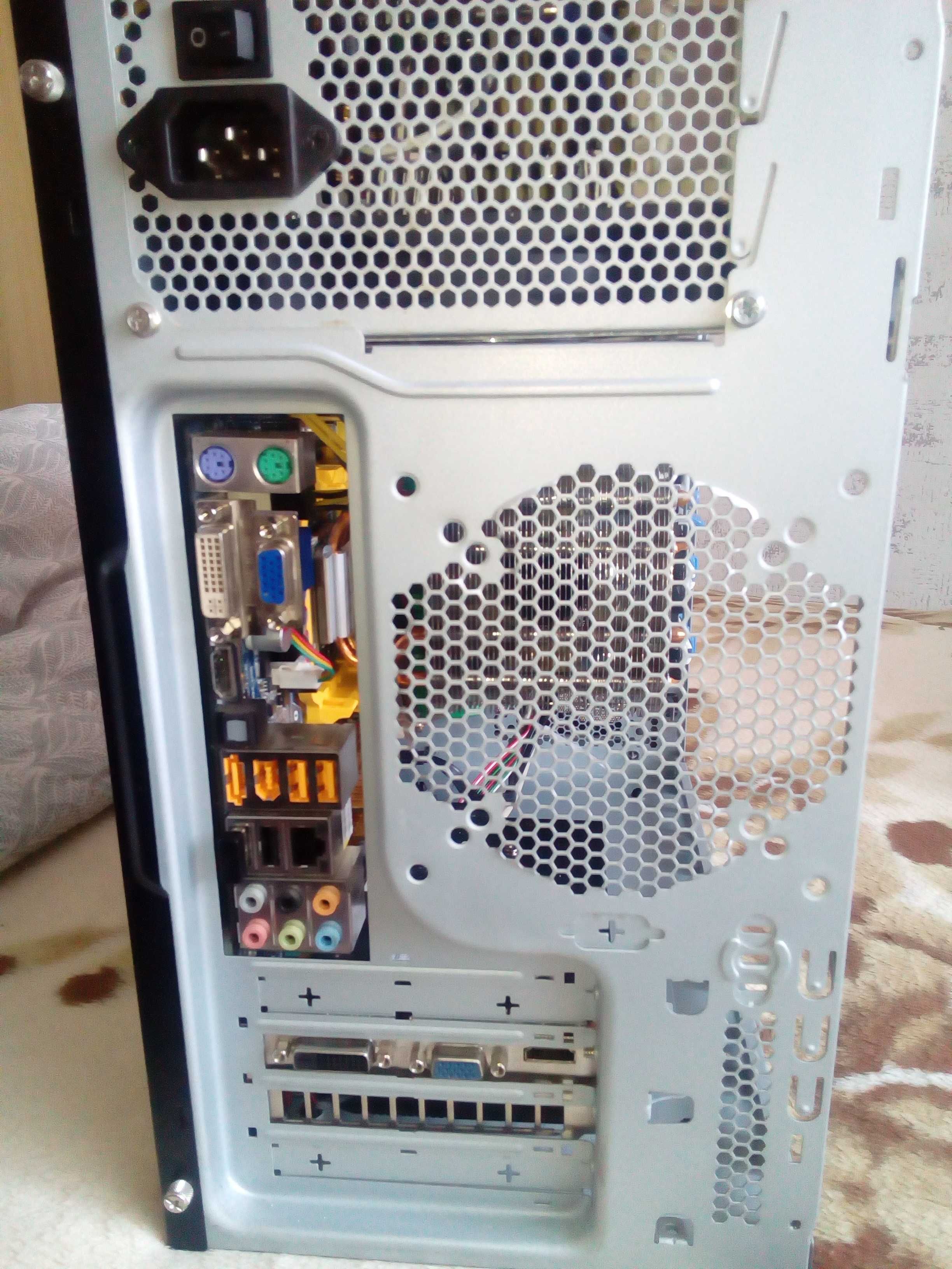 Telewizor THOMPSON 26HS2246C + Komputer stacjonarny