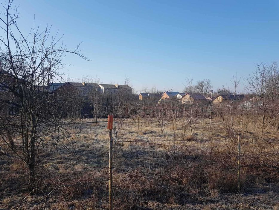 Будиночок зі зрубу та земельна ділянка 15 сот. с. Забужжя