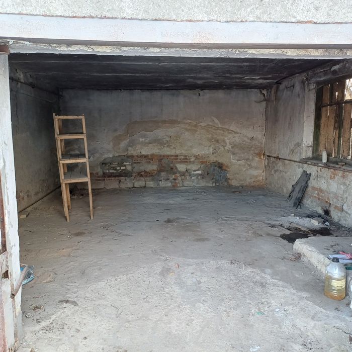 Здам в оренду приміщення та територію