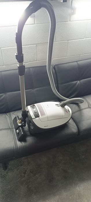 Продам пылесос Miele Миле