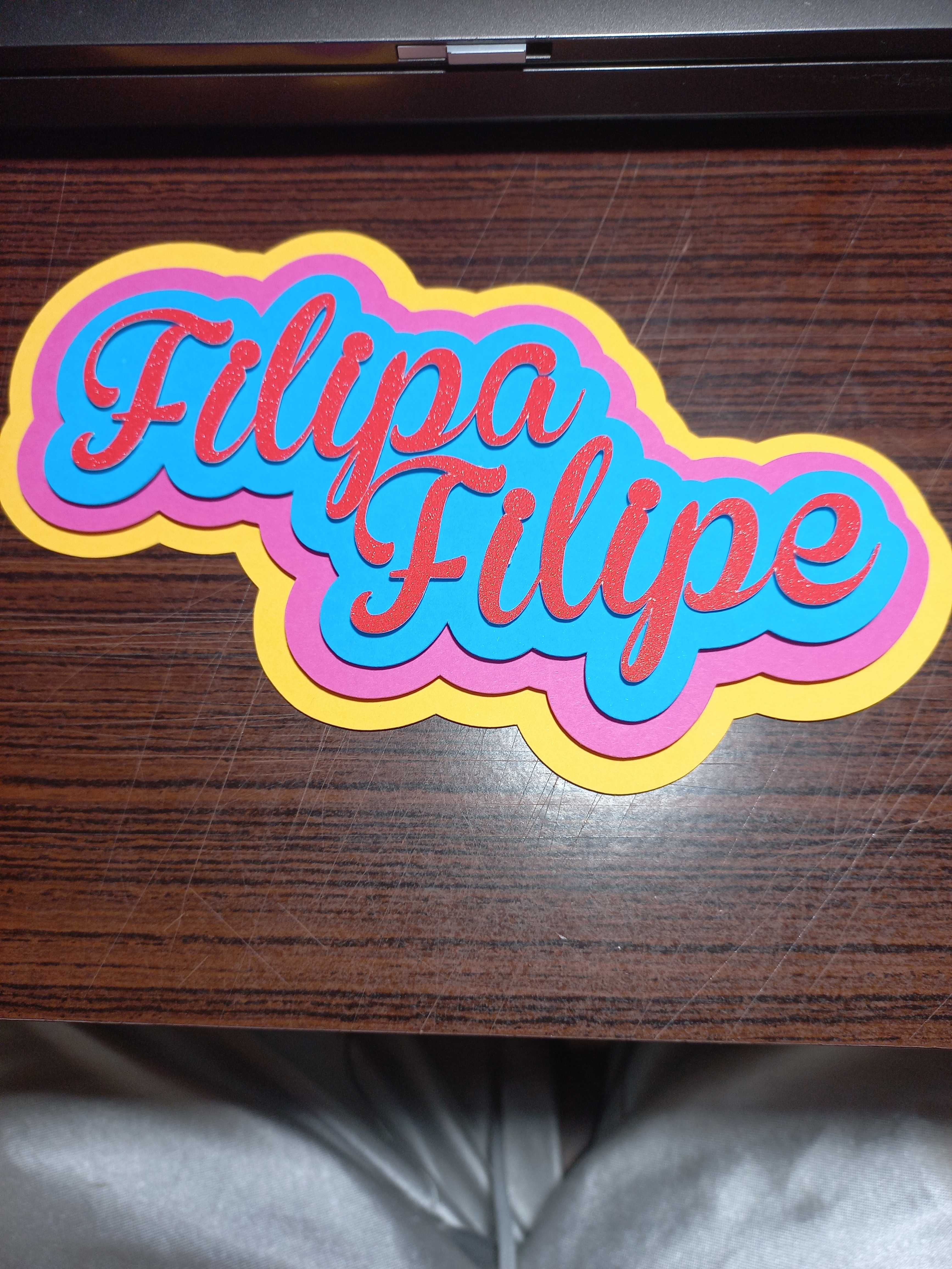 Faço topper/topo de bolo personalizado