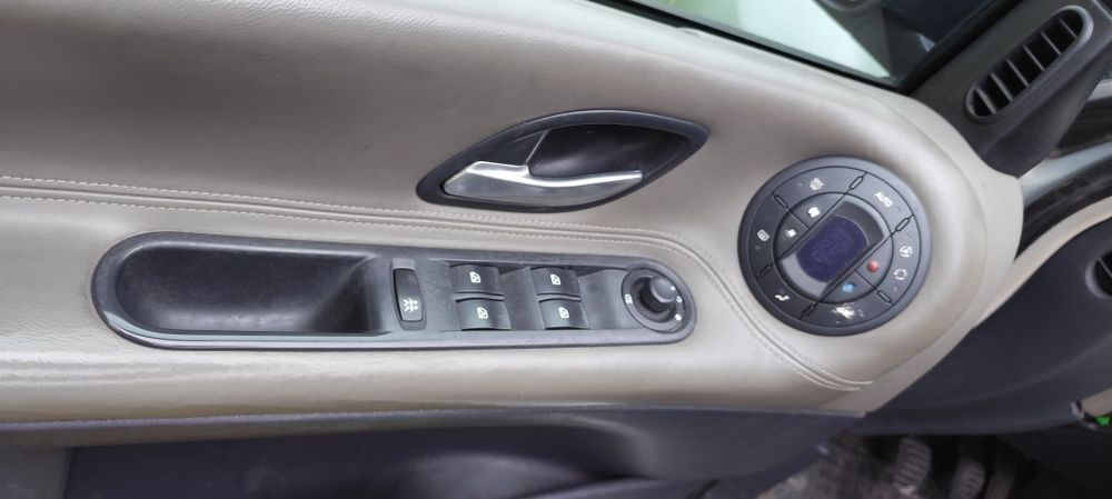 Espace 4 initjalepari