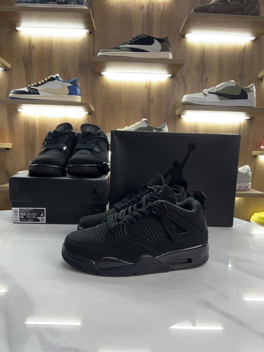 Ксросівки Nike Air Jordan 4 Triple Black