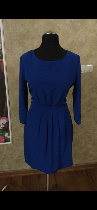 Сукня бренда Mango