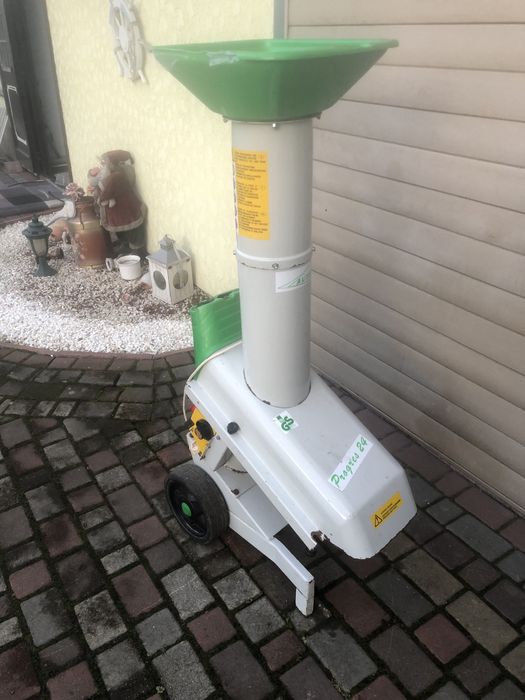 Професійний гілкоподрібнювач ACTIVE 2200 W