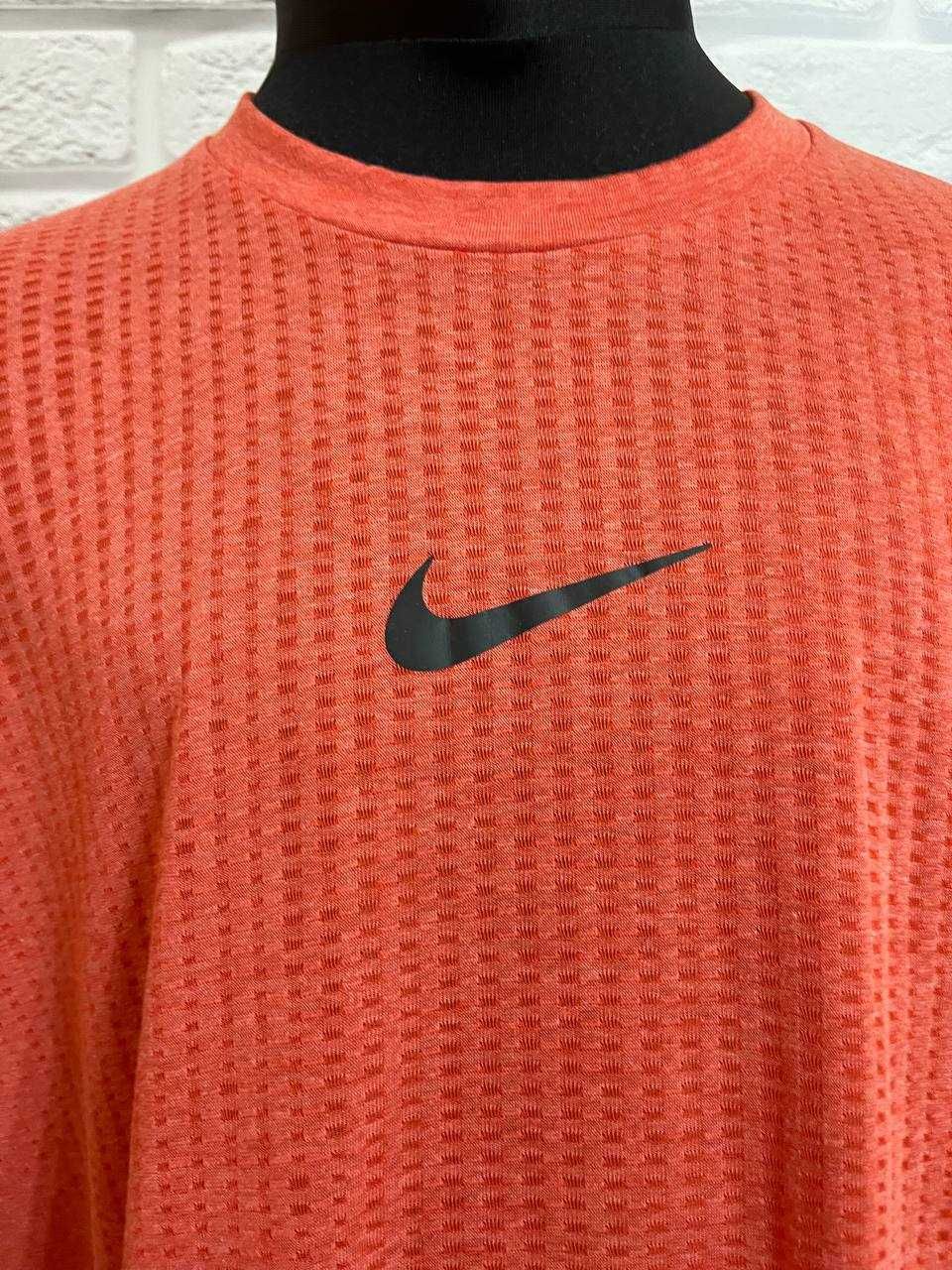 Футболка nike m np dfadv npc top ss dd1703-605 р.m коралловый