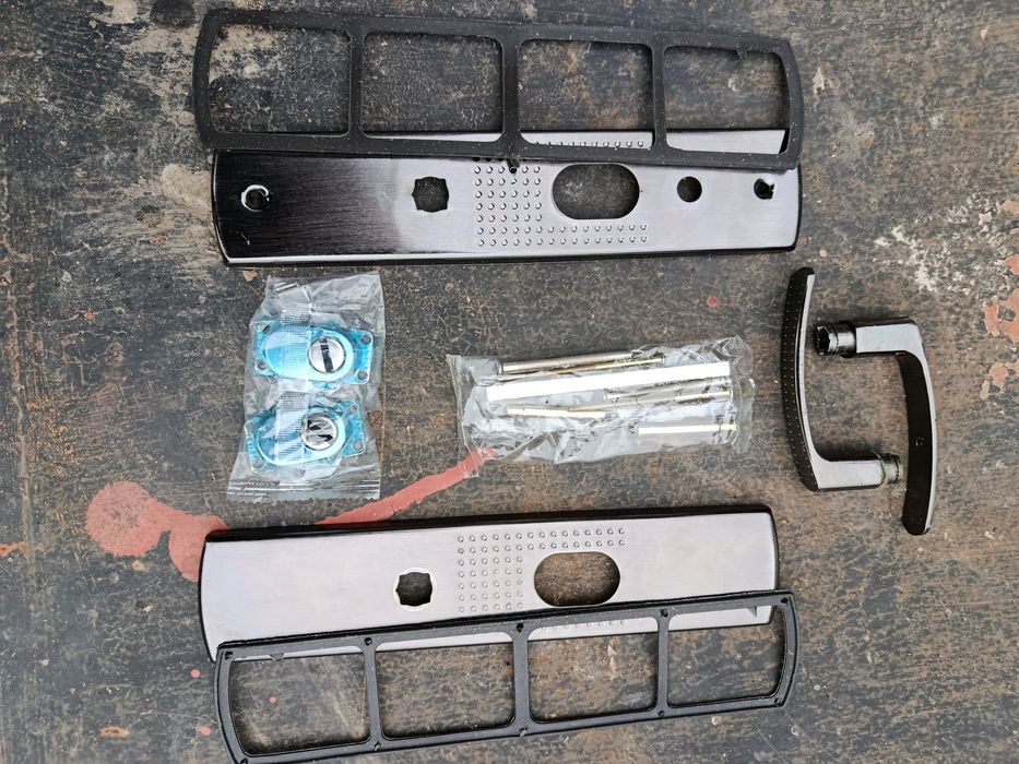 Ручки до китайських вхідних дверей