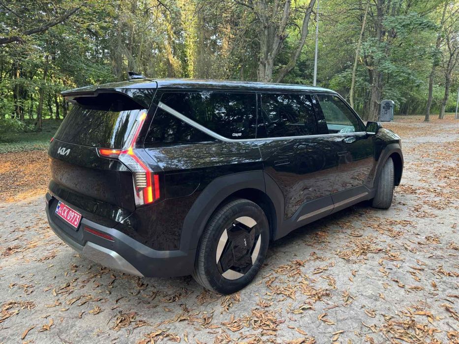 Kia EV9 електромобіль