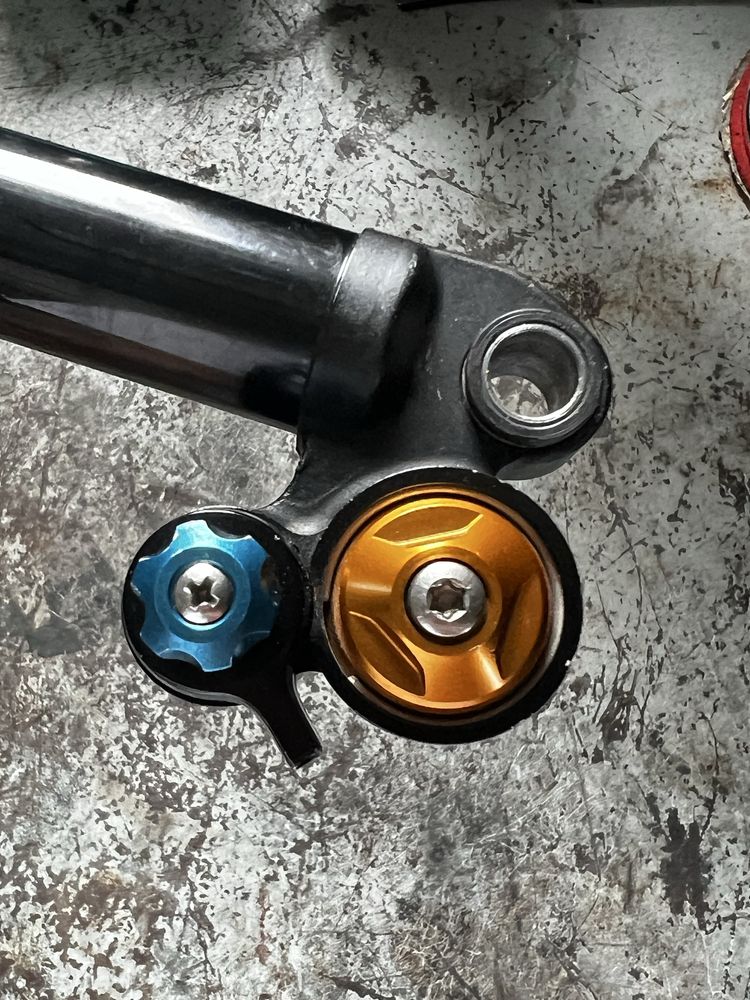 Damper ohlins stx 22 216x63 (pasuje do ns fuzz, trek session)