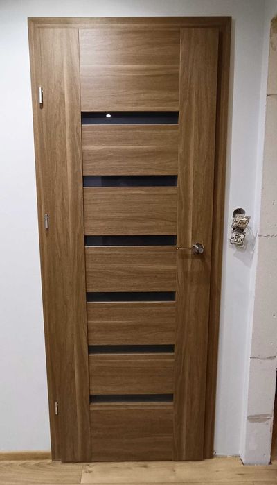 Drzwi wew. DRE typu łazienkowego szer. 70cm lewe (skrzydło+ościeżnica)