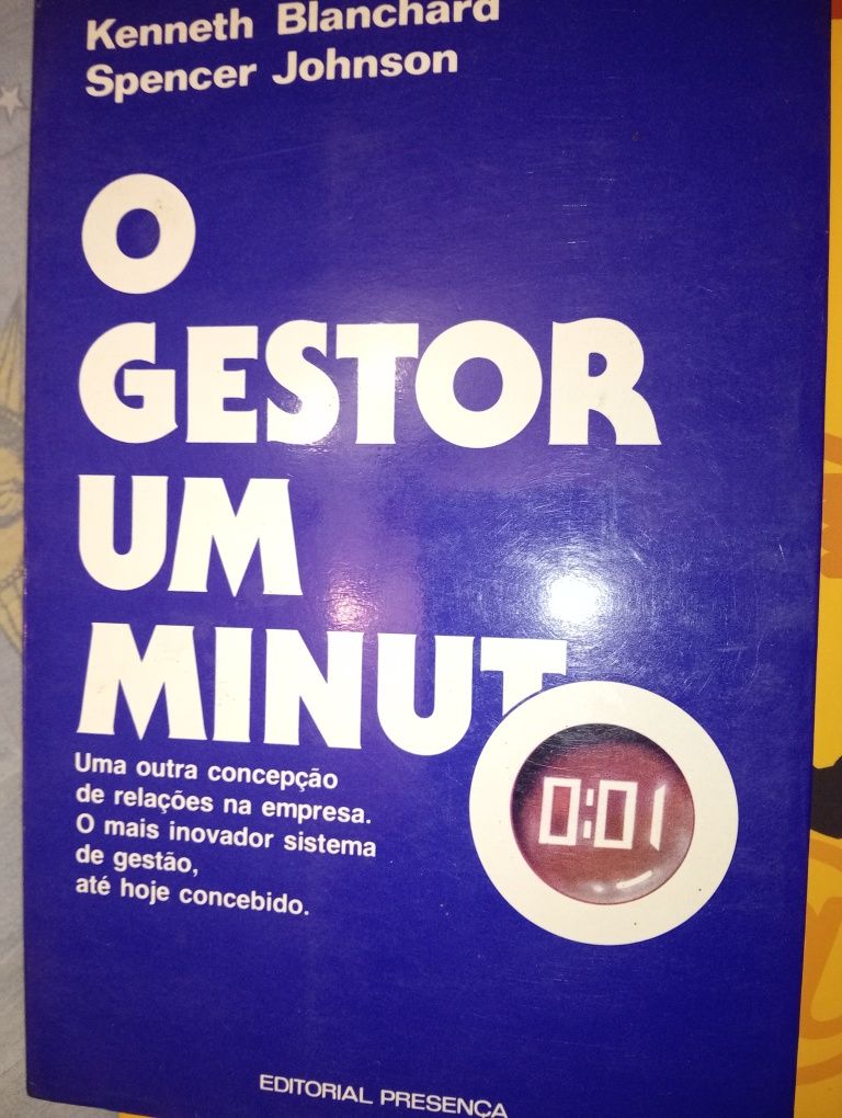 O gestor um minuto Kenneth Blanchara
