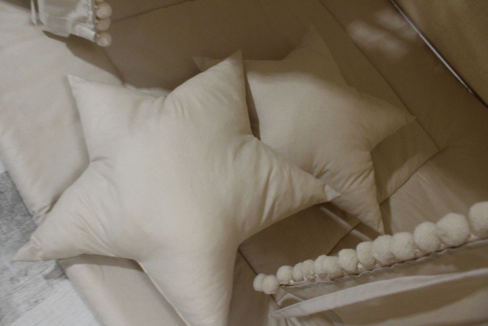 TIPI namiot wigwam beż, pomponiki