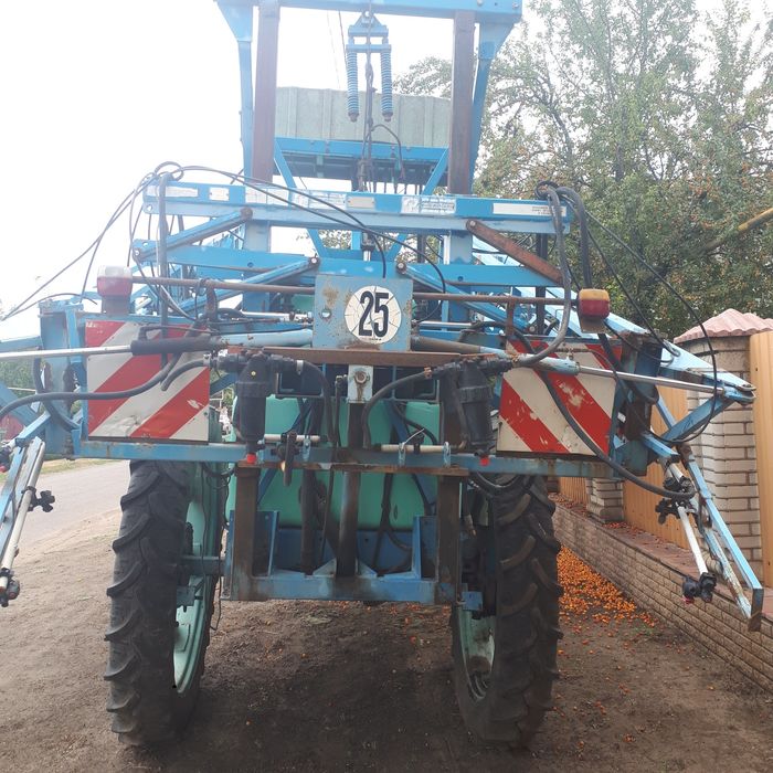 Б/у оприскувач на ходу