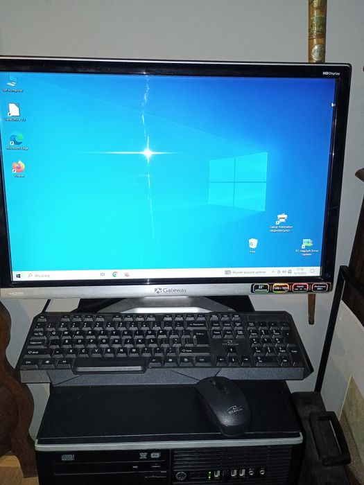 Komputer HP Windows 10 z osprzętem