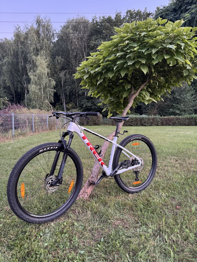 Trek x caliber 8 white crystal 2022r