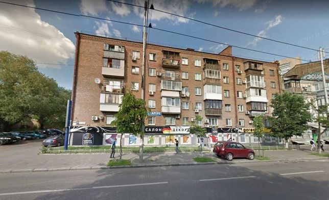 Продам 2-х комнатную квартиру в Киеве на Жилянской. Без комиссии!