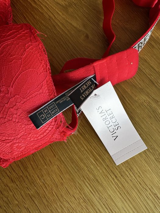 NOWY komplet bielizny Victoria’s Secret rozmiar C75 stanik + majtki