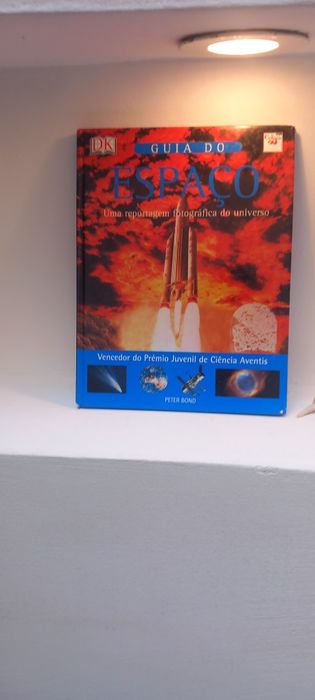 Guia Do Espaço "Uma Reportagem Fotográfica Do Universo
