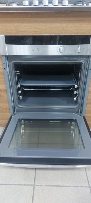 Духова піч Neff SF25M854EU