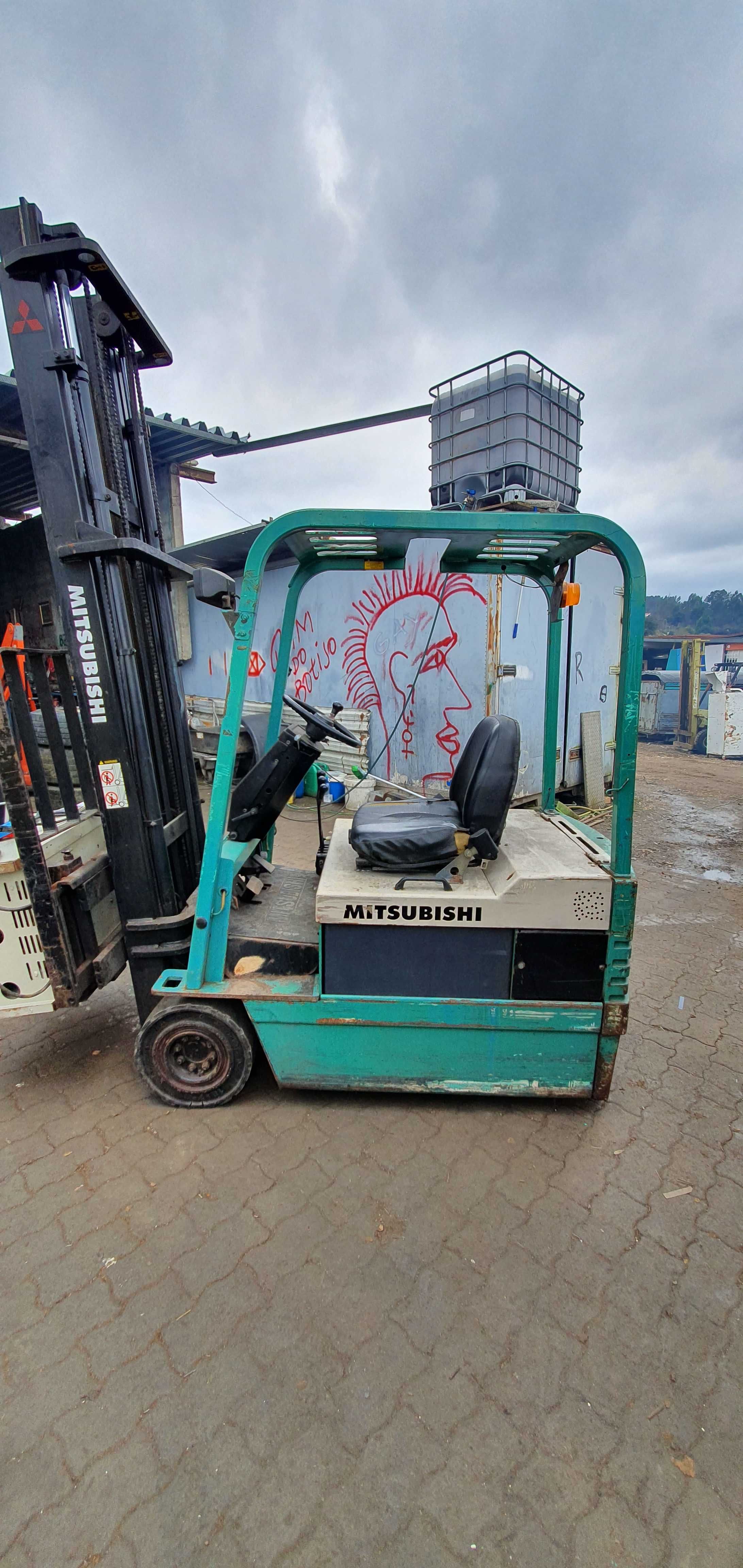 Empilhador Mitsubishi 1.6 t elétrico