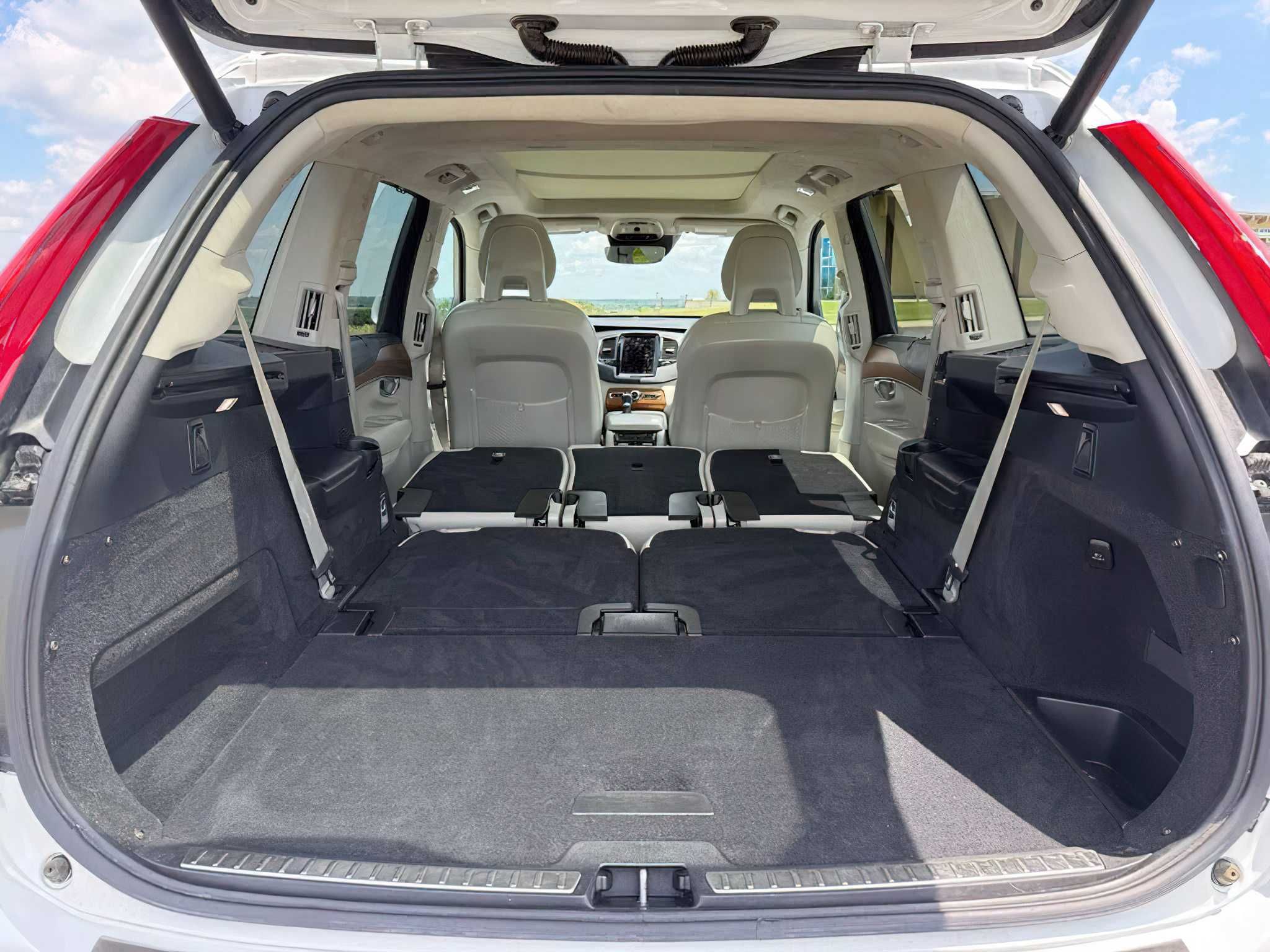 Volvo XC90   2020