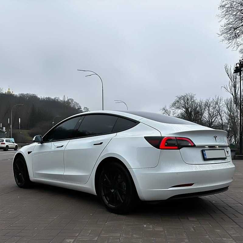 TESLA Model 3 / 2020 р.в.