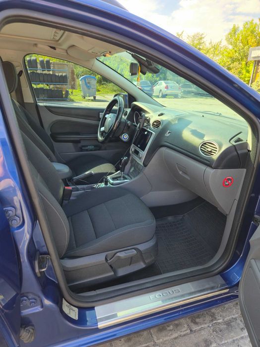 Ford Focus 2009 2 рестайлинг 2.0 дизель автомат