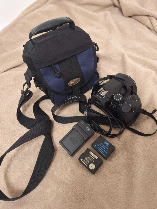 Panasonic Lumix FZ300 / FZ330 camera