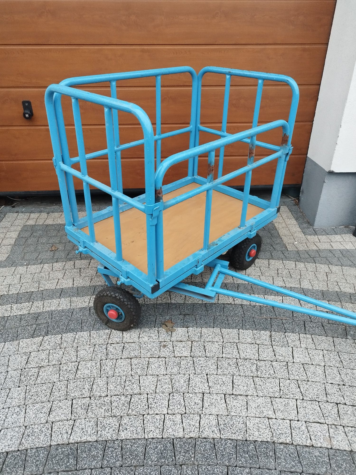 Wózek transportowy ogrodowy