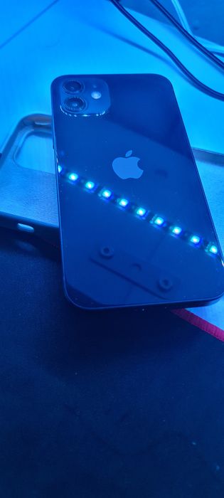 Iphone 12 64gb em bom estado mas com...
