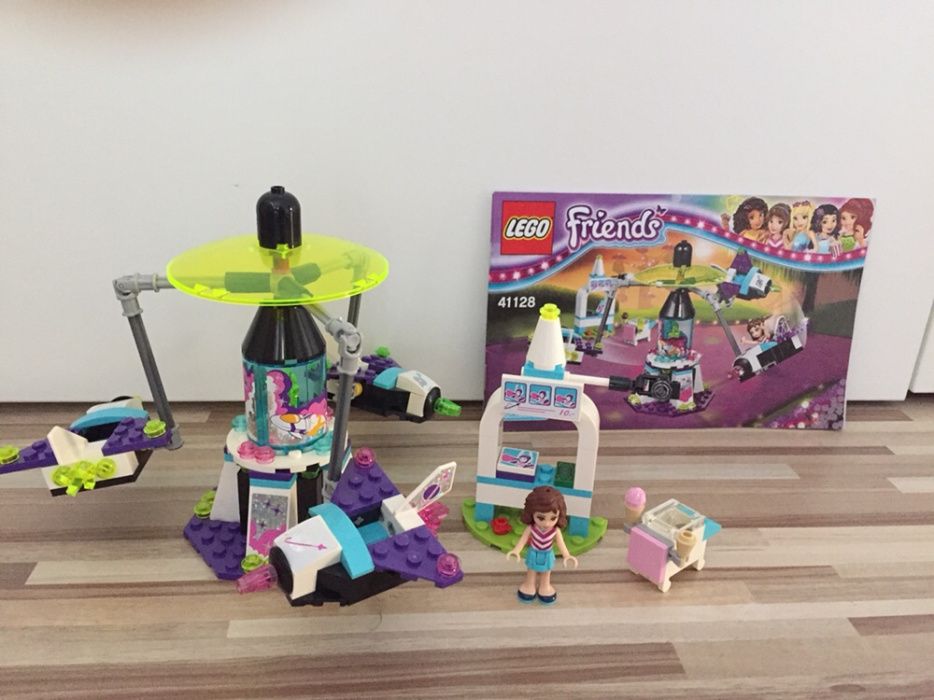 Kosmiczna karuzela Lego Friends LEGO