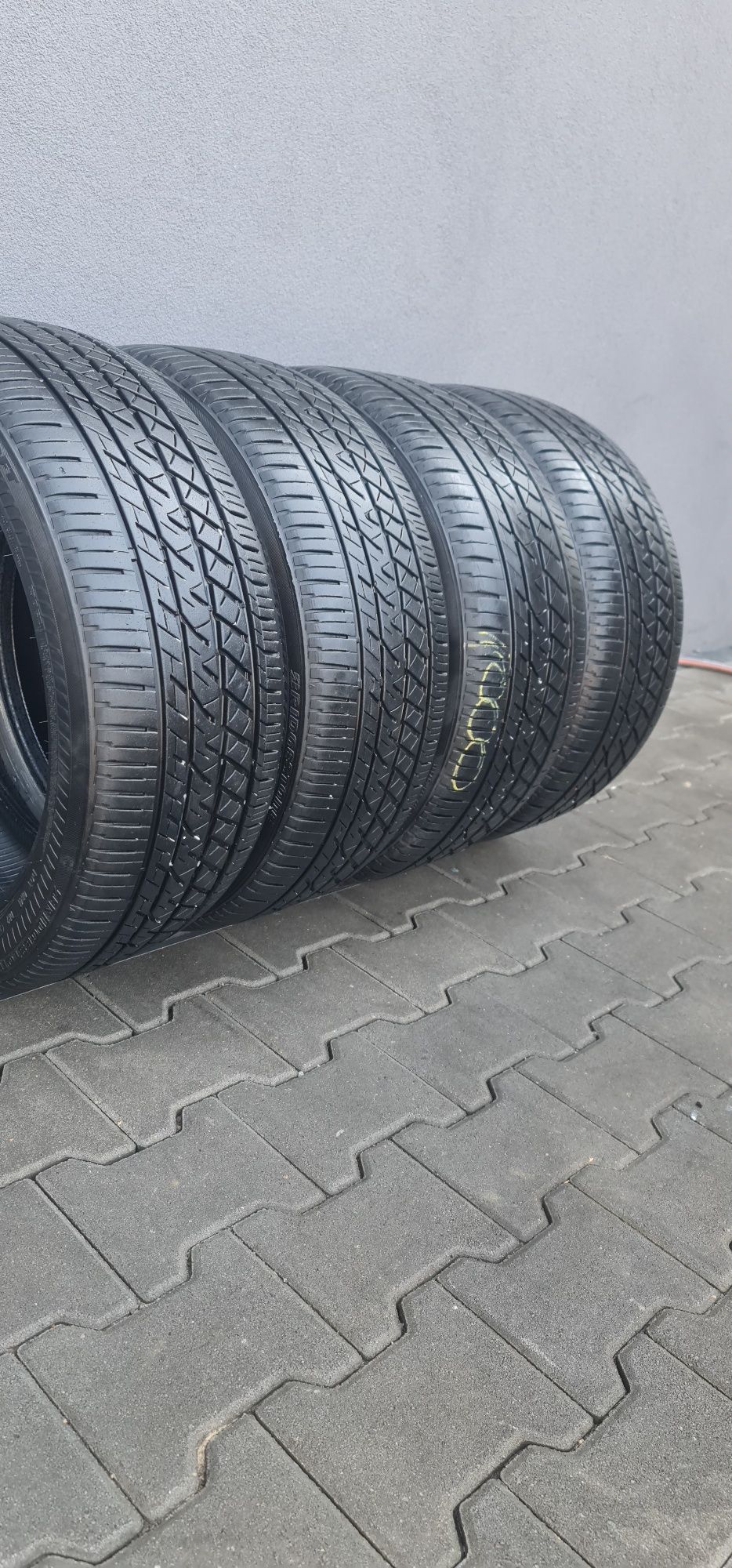 225/45/18 255/40/18 Bridgestone