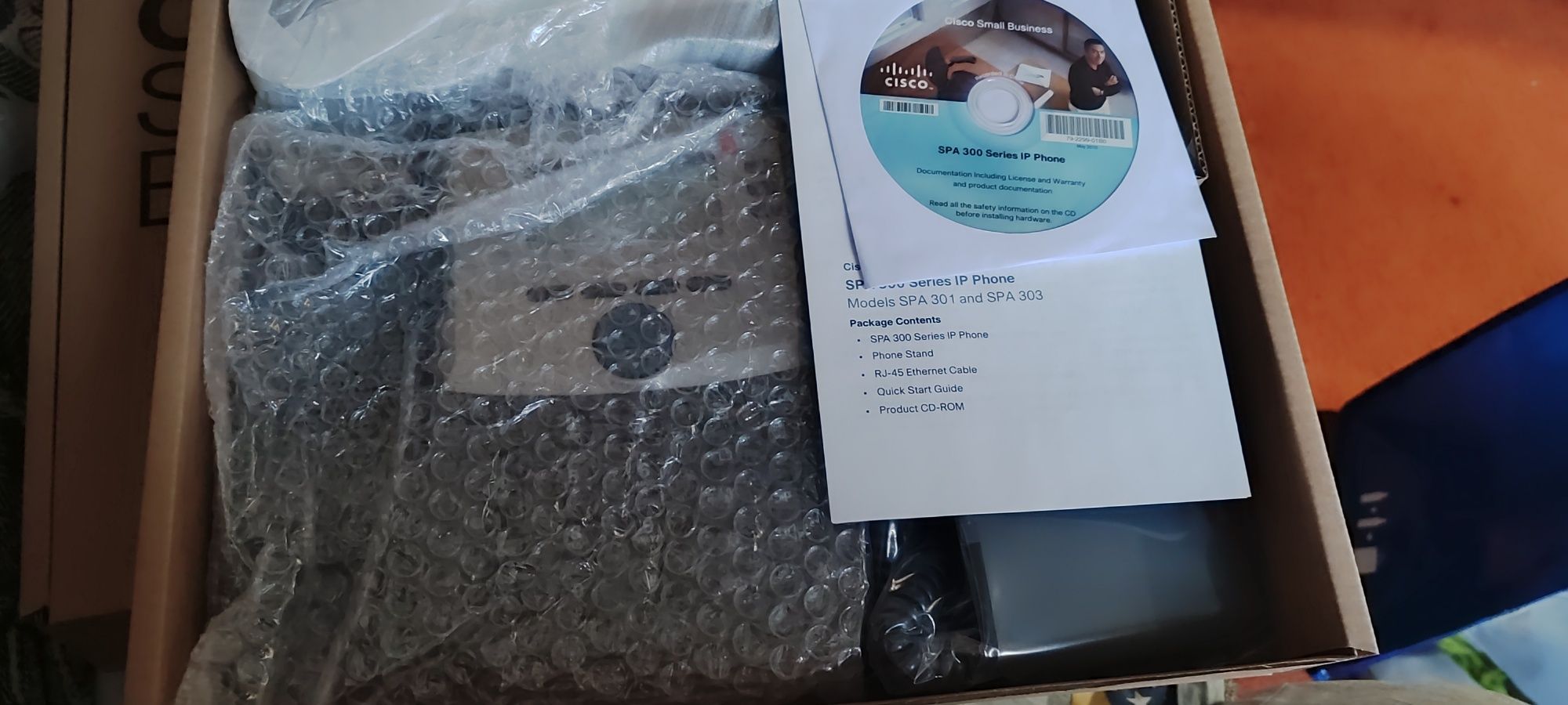 Нові IP телефони Cisco SPA 303 G2