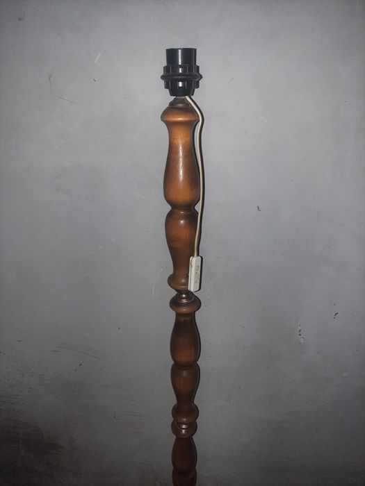 Stara lampa stojąca z prl