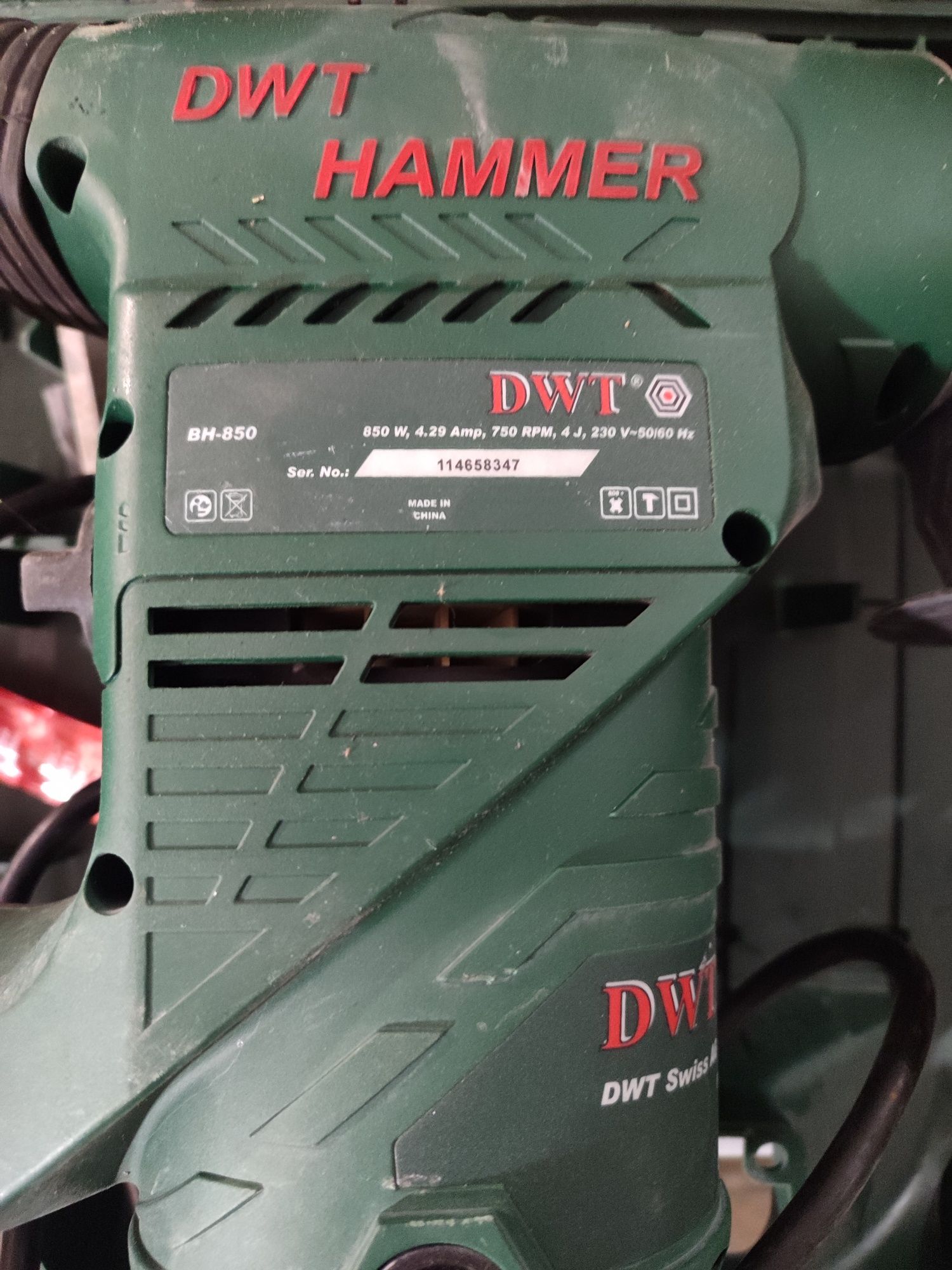 Продам перфоратор DWT HAMMER ВН-850 BMC