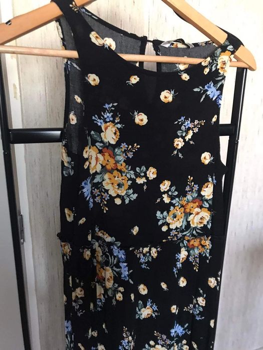 Vestido flores midi Stradivarius