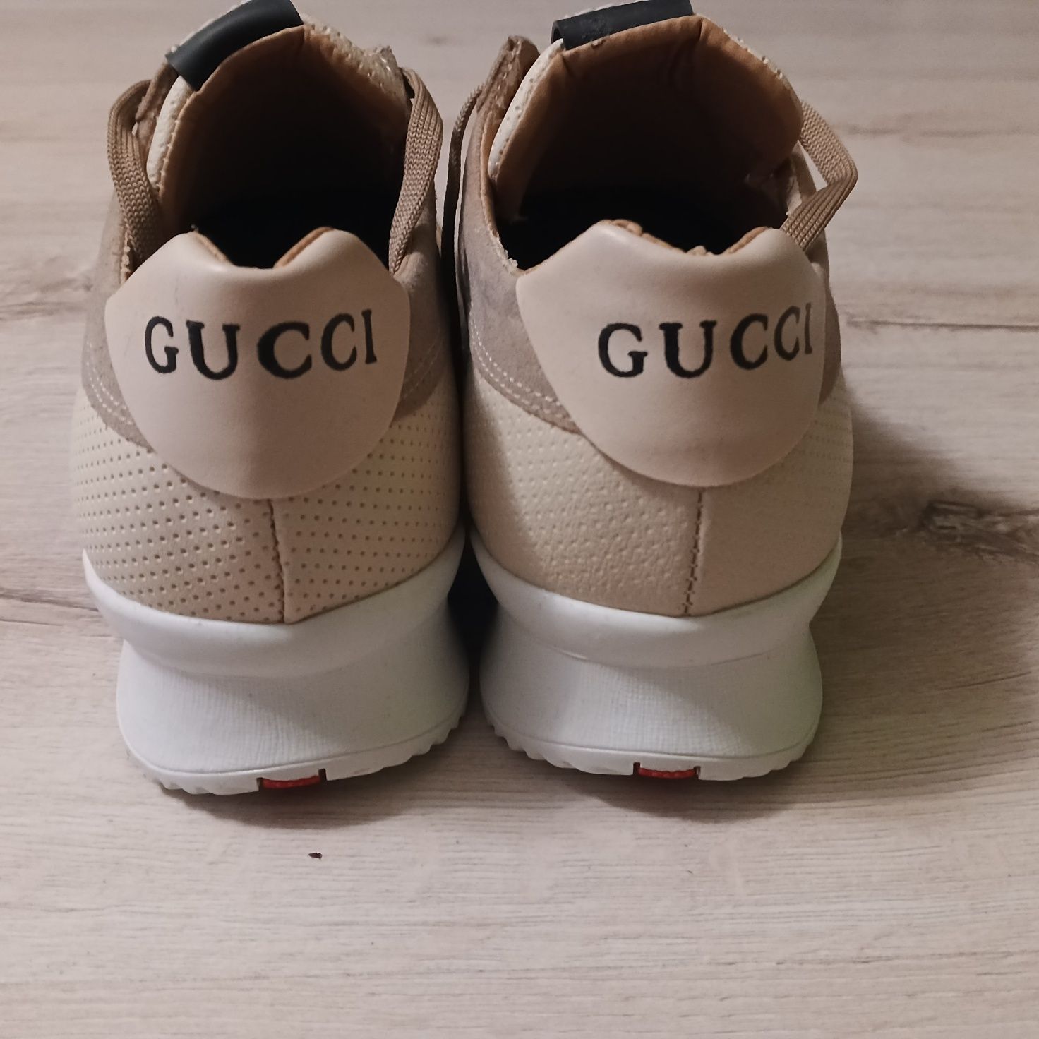 Кросівки жіночі Gucci