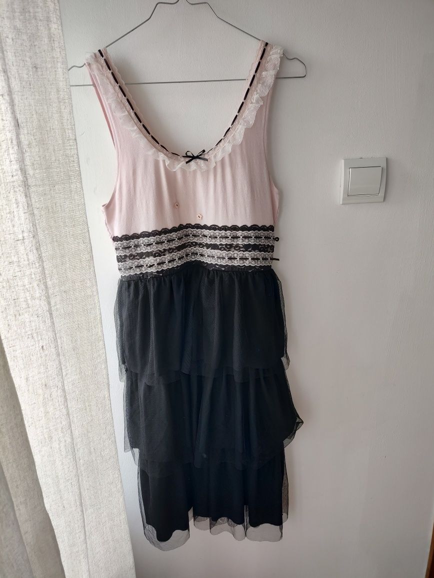Vestido elegante com tule